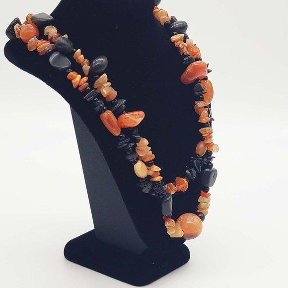 Vintage hematite and carnelian semi-precious gemstone necklace - Picture 3 of 5